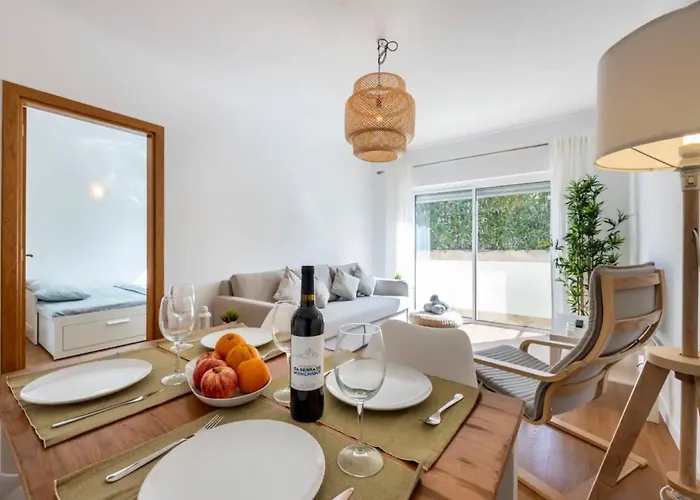 Casa Claudia - Cond Atalaia *