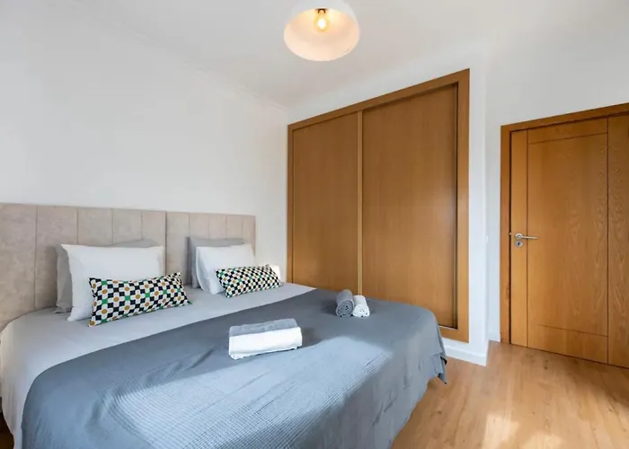 Casa Claudia - Cond Atalaia ラゴス